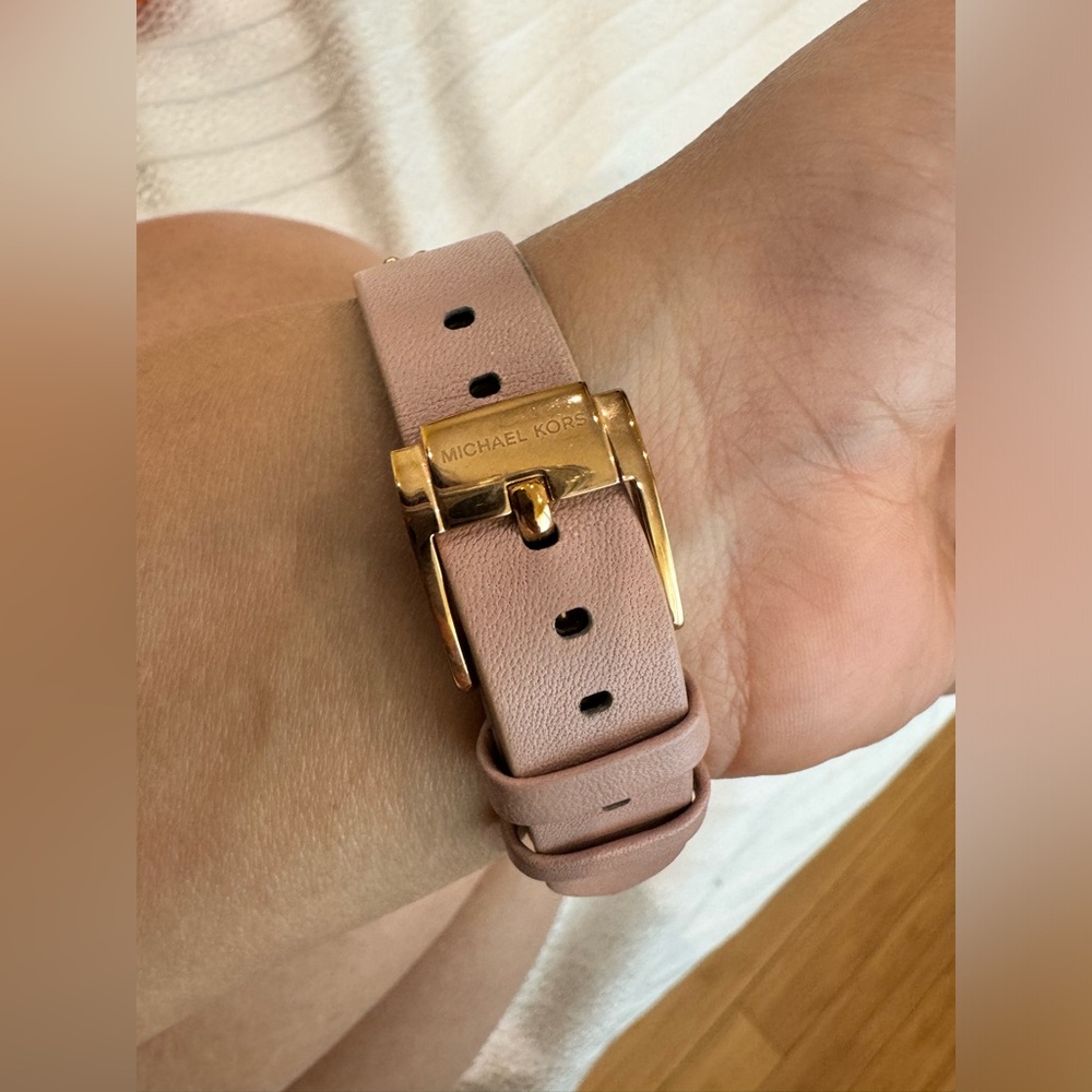 Michael Kors Portia Stainless Steel Quartz Leather Strap Watch - Picture 6 of 9